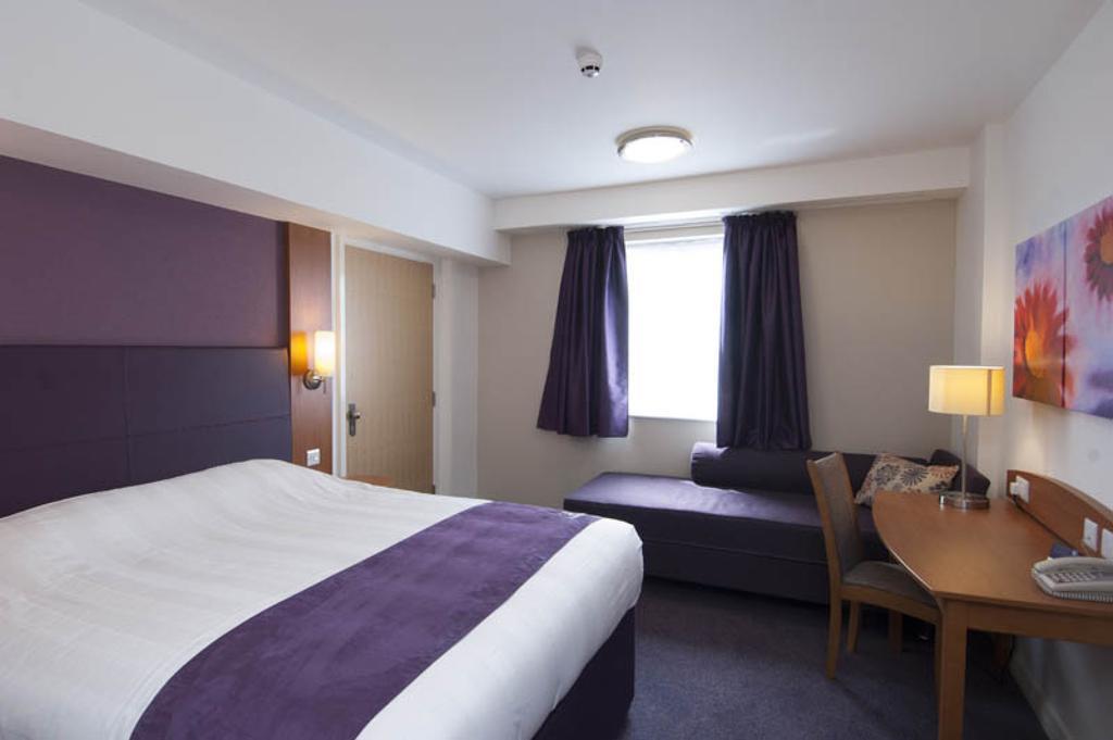 Dundee East Premier Travel Inn Номер фото