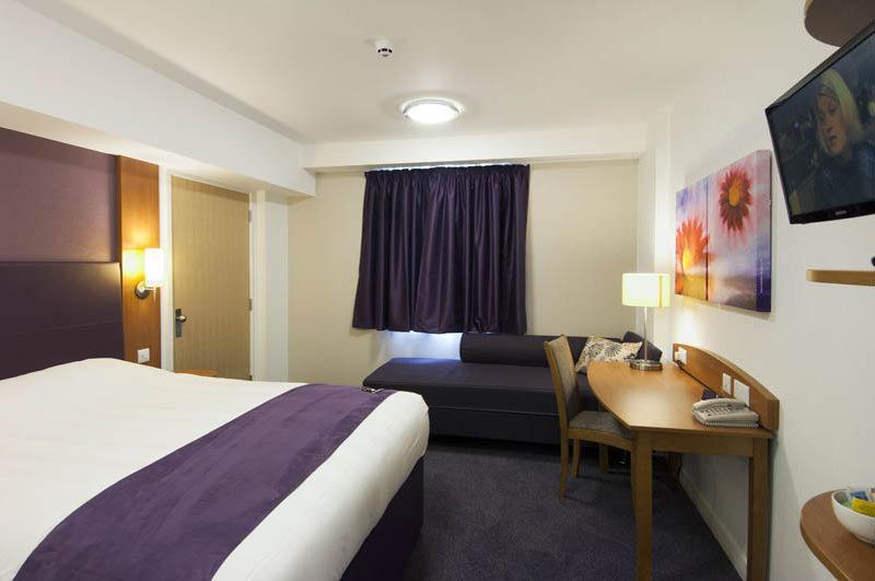 Dundee East Premier Travel Inn Екстер'єр фото